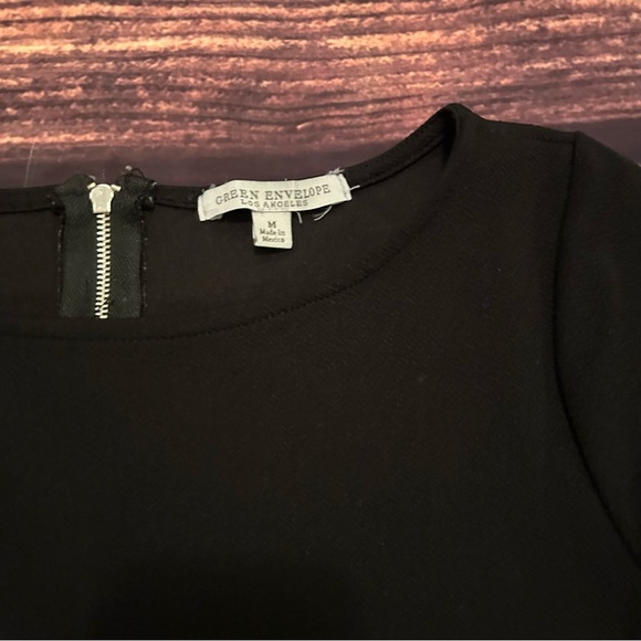 Women’s Green Envelope Black Blouse Size M - Picture 2 of 5